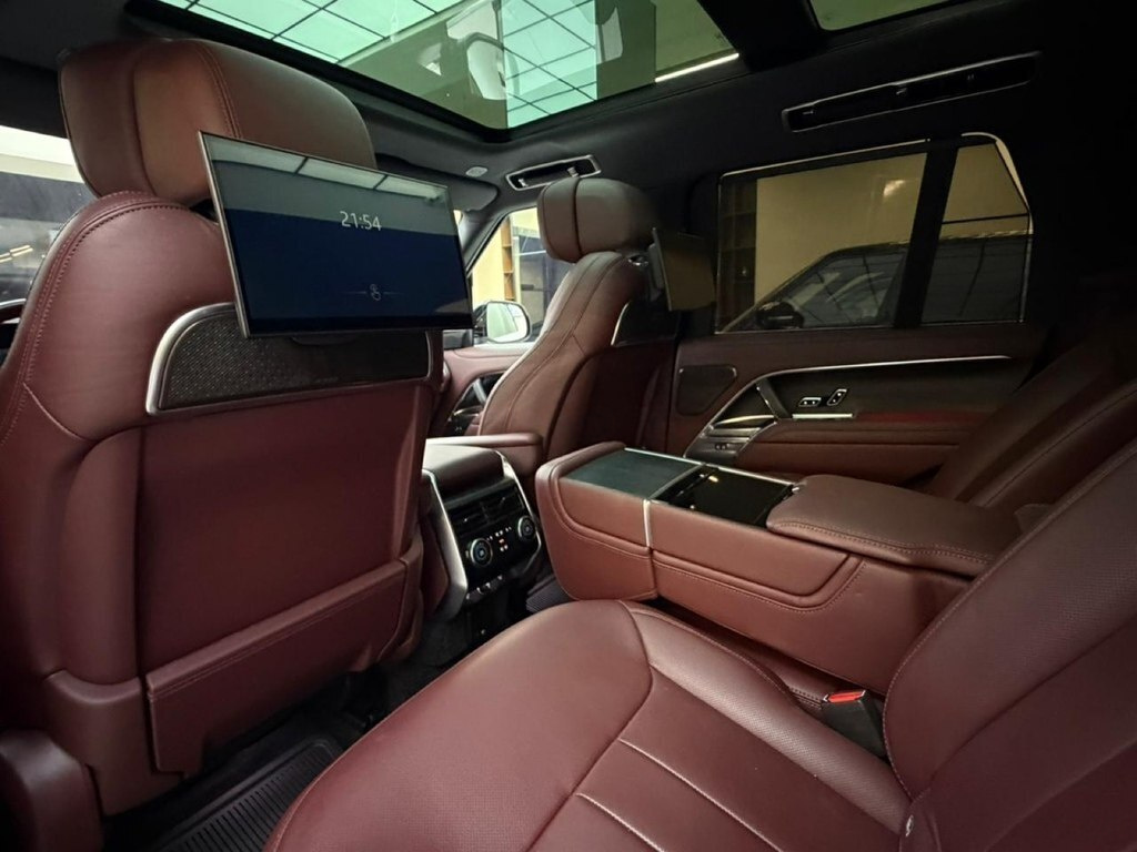 2022 Land Rover Range Rover, 4.4L, 15000km - Image 15