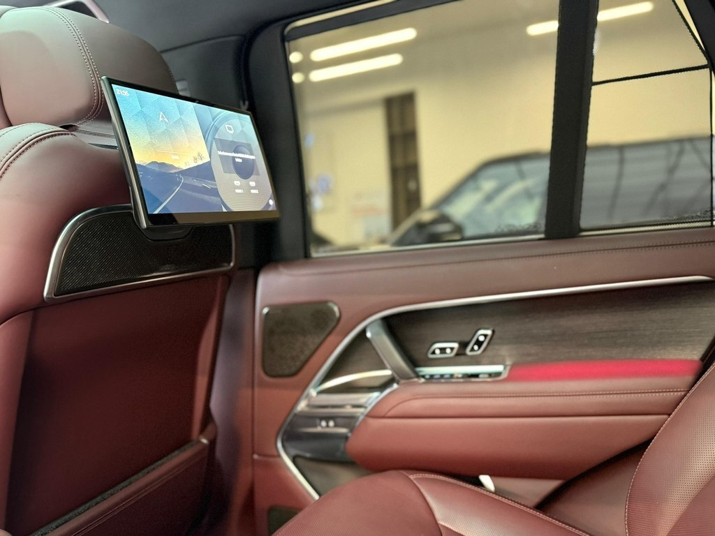 2022 Land Rover Range Rover, 4.4L, 15000km - Image 16