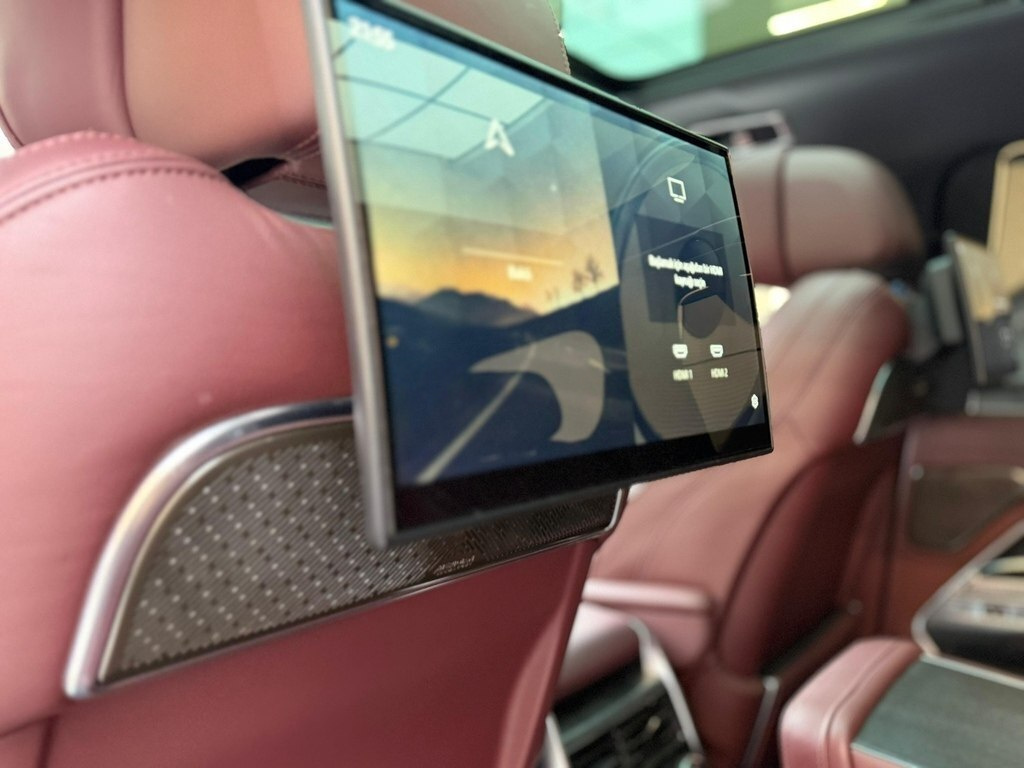 2022 Land Rover Range Rover, 4.4L, 15000km - Image 18