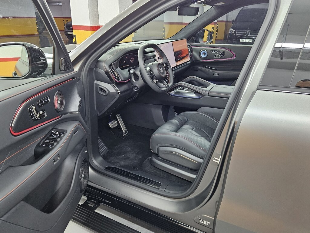 2026 ZEEKR 8X, 2.0L, 0km - Image 11