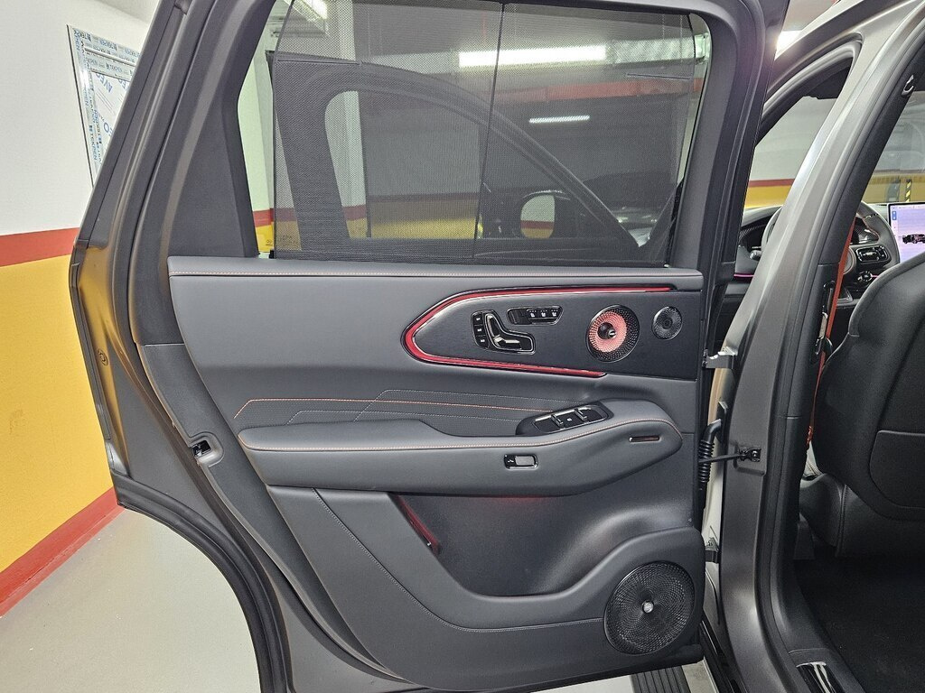 2026 ZEEKR 8X, 2.0L, 0km - Image 16