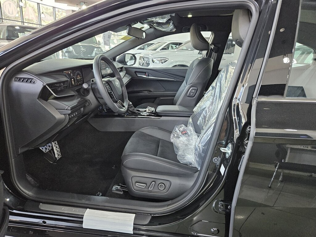 2026 Toyota Camry, 2.0L, 0km - Image 21