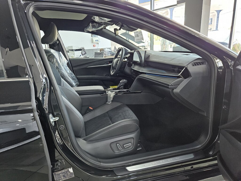 2026 Toyota Camry, 2.0L, 0km - Image 25