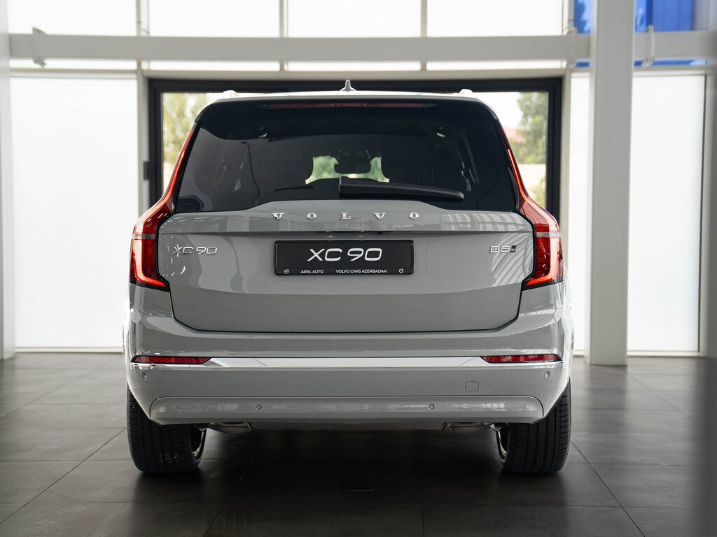 2026 Volvo XC90, 2.0L, 0km - Image 2