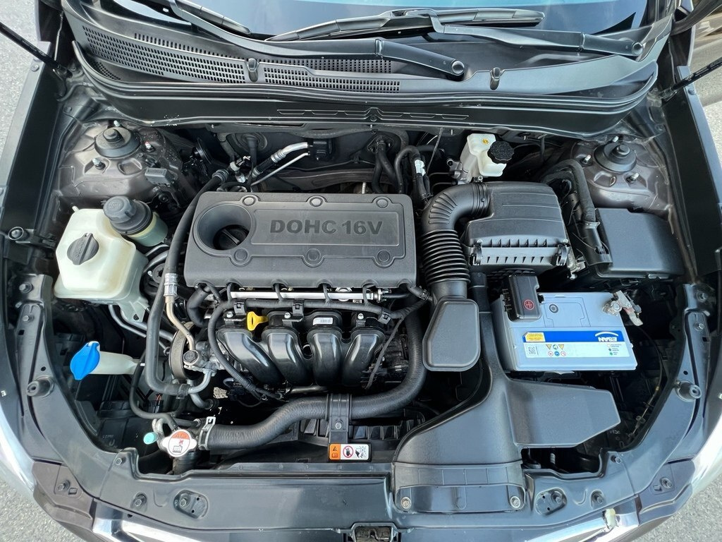 2010 Hyundai Sonata, 2.0L, 251000km - Image 21