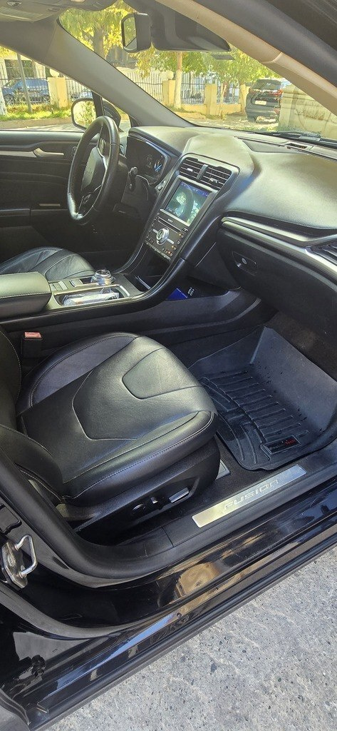 2019 Ford Fusion (North America), 2.0L, 206000km - Image 4