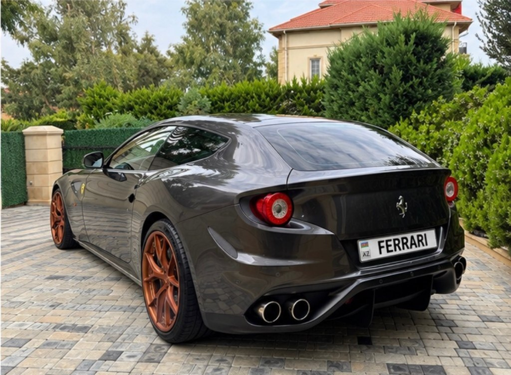 2013 Ferrari FF, 6.3L, 3968km - Image 4