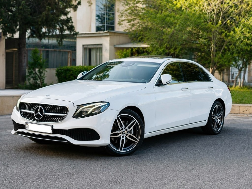 2017 Mercedes E 220 d, 2.0L, 177690km - Image 2