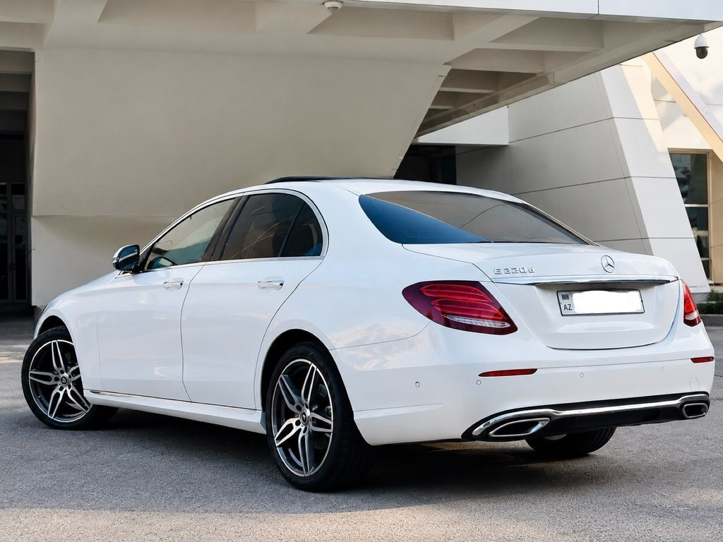 2017 Mercedes E 220 d, 2.0L, 177690km - Image 4