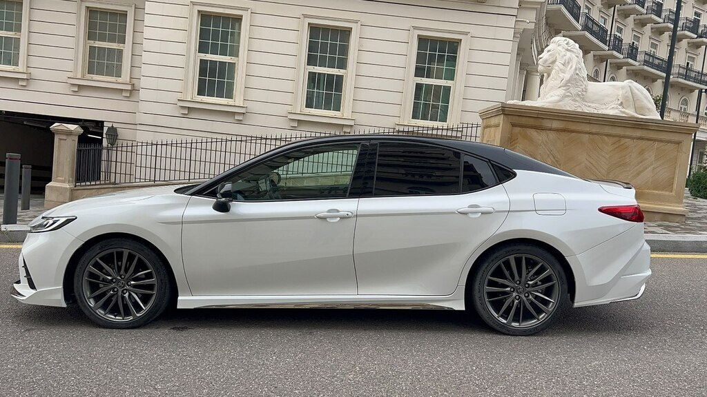 2024 Toyota Camry, 2.0L, 22000km - Image 4