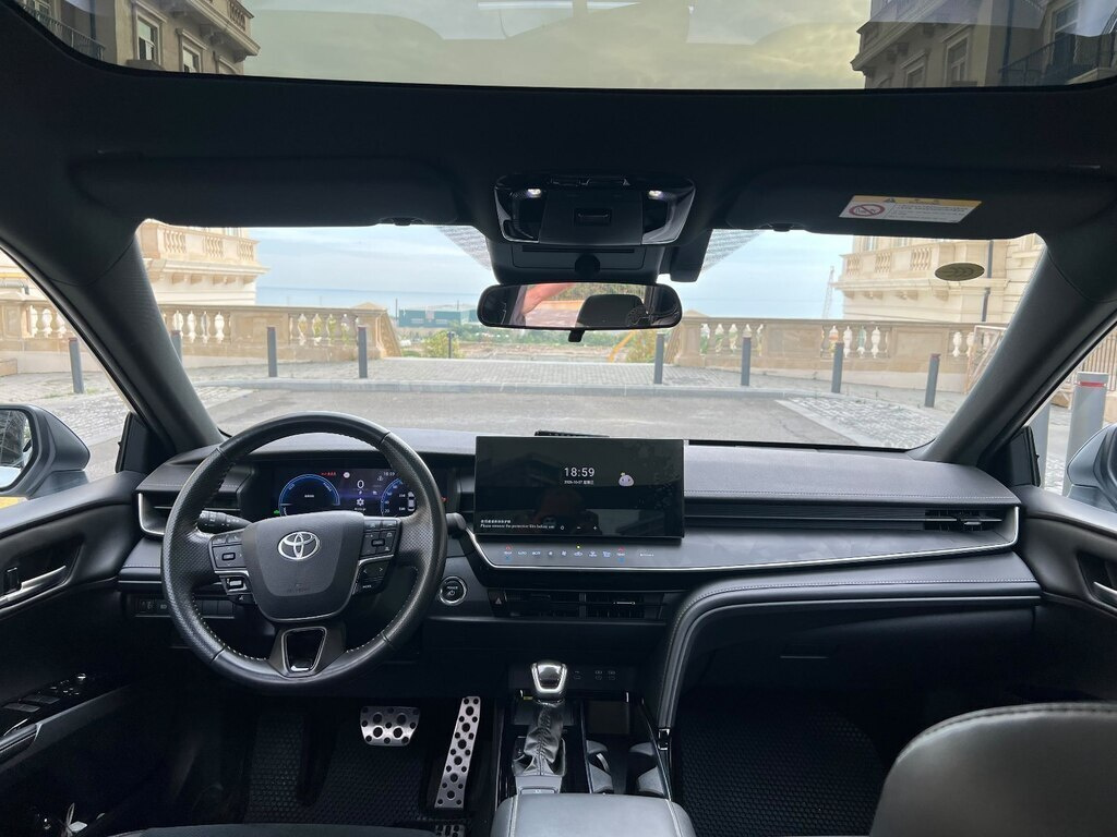2024 Toyota Camry, 2.0L, 22000km - Image 7