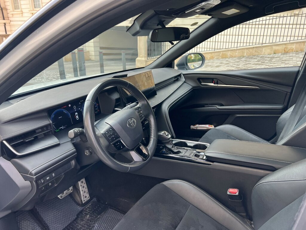 2024 Toyota Camry, 2.0L, 22000km - Image 8