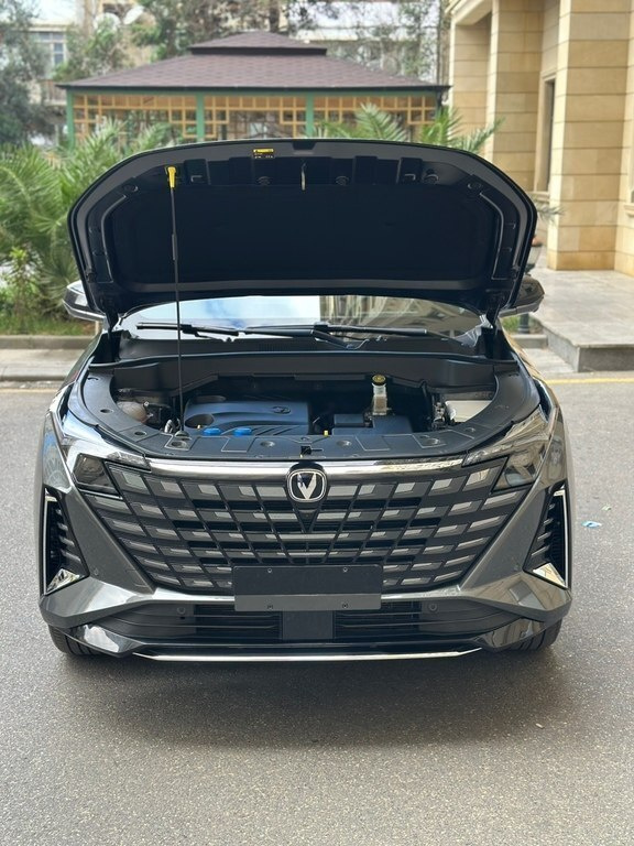 2025 Changan Uni-Z, 1.5L, 19000km - Image 8