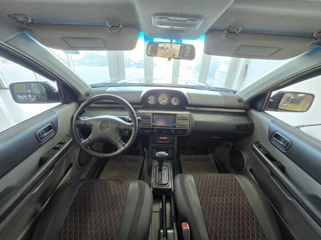 2001 Nissan X-Trail, 2.0L, 247000km - Image 12