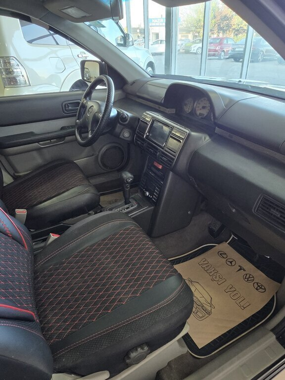 2001 Nissan X-Trail, 2.0L, 247000km - Image 14
