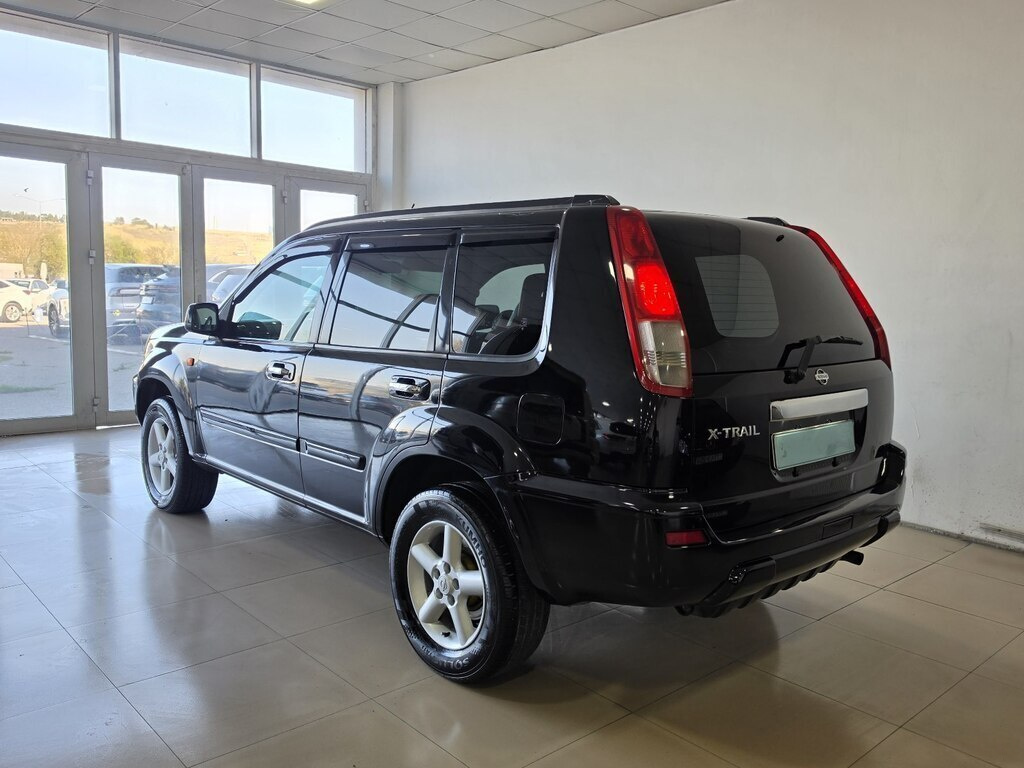 2001 Nissan X-Trail, 2.0L, 247000km - Image 5