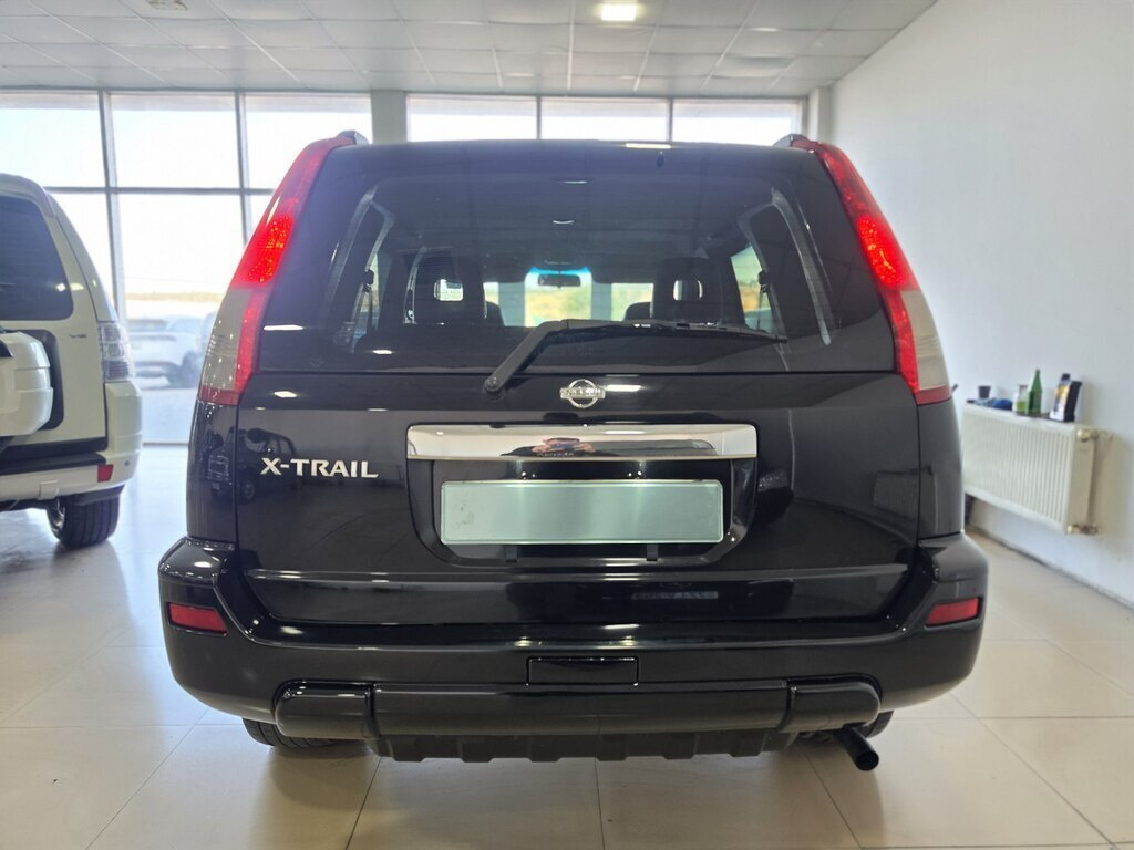 2001 Nissan X-Trail, 2.0L, 247000km - Image 8