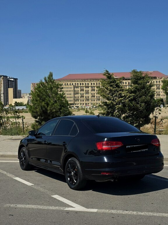 2014 Volkswagen Jetta, 2.0L, 192500km - Image 3