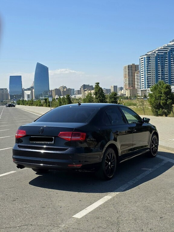 2014 Volkswagen Jetta, 2.0L, 192500km - Image 5