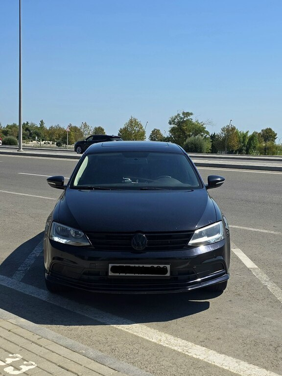 2014 Volkswagen Jetta, 2.0L, 192500km - Image 8