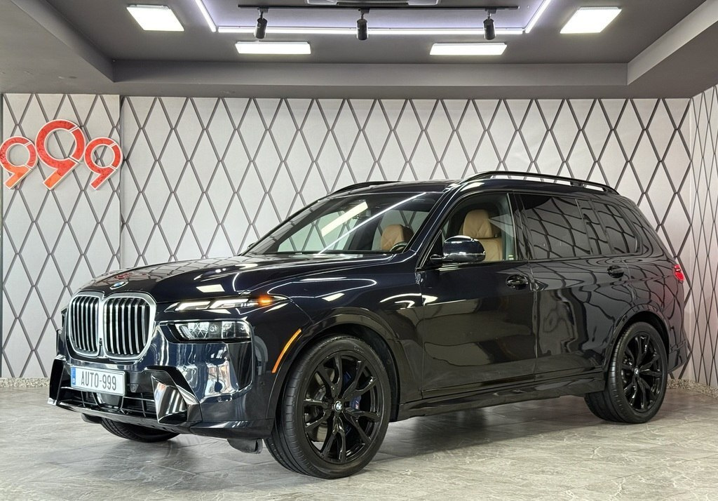 2023 BMW X7, 3.0L, 53800km - Image 2