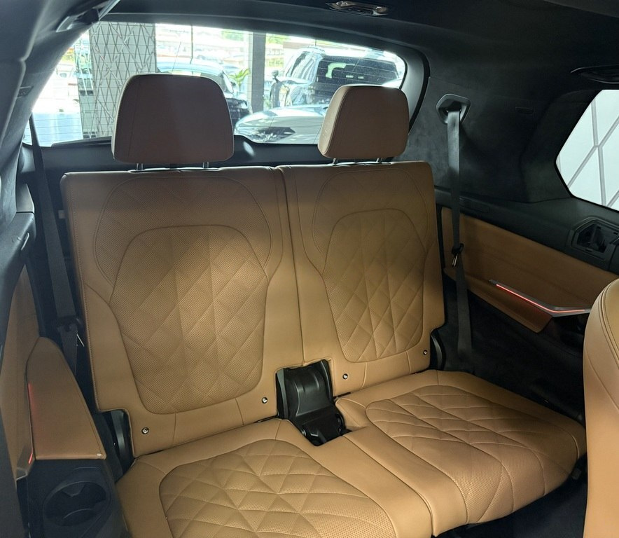 2023 BMW X7, 3.0L, 53800km - Image 14