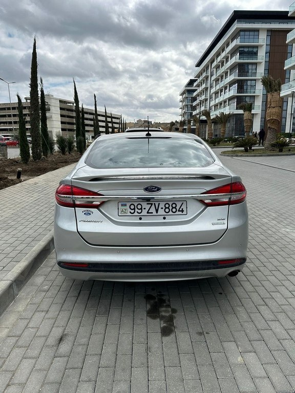 2016 Ford Fusion (North America), 1.5L, 88000km - Image 5