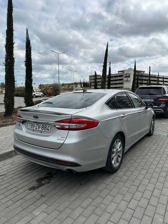 2016 Ford Fusion (North America), 1.5L, 88000km - Image 6