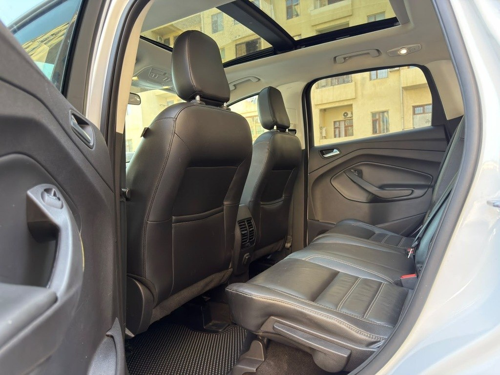2017 Ford Escape, 1.5L, 129000km - Image 11