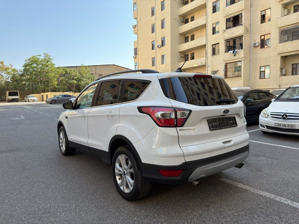 2017 Ford Escape, 1.5L, 129000km - Image 7