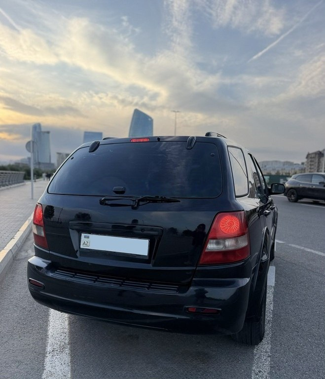 2004 Kia Sorento, 2.5L, 232348km - Image 4