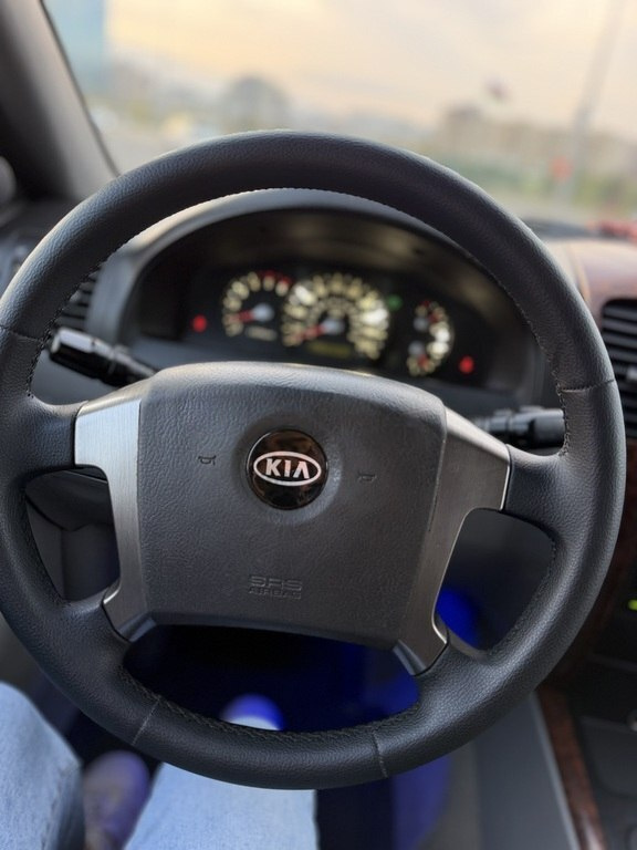 2004 Kia Sorento, 2.5L, 232348km - Image 6