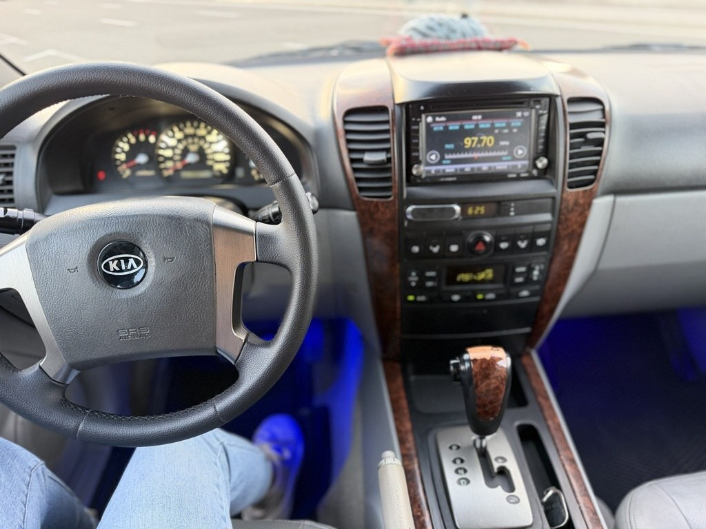 2004 Kia Sorento, 2.5L, 232348km - Image 7