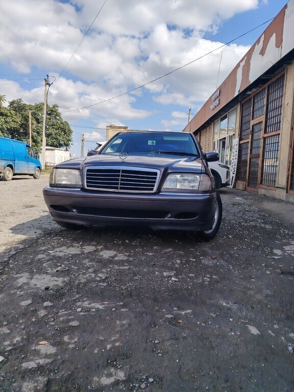 1994 Mercedes C 180, 1.8L, 429650km - Image 1