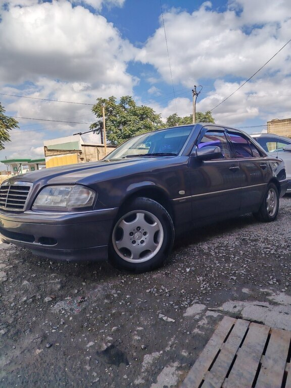 1994 Mercedes C 180, 1.8L, 429650km - Image 2