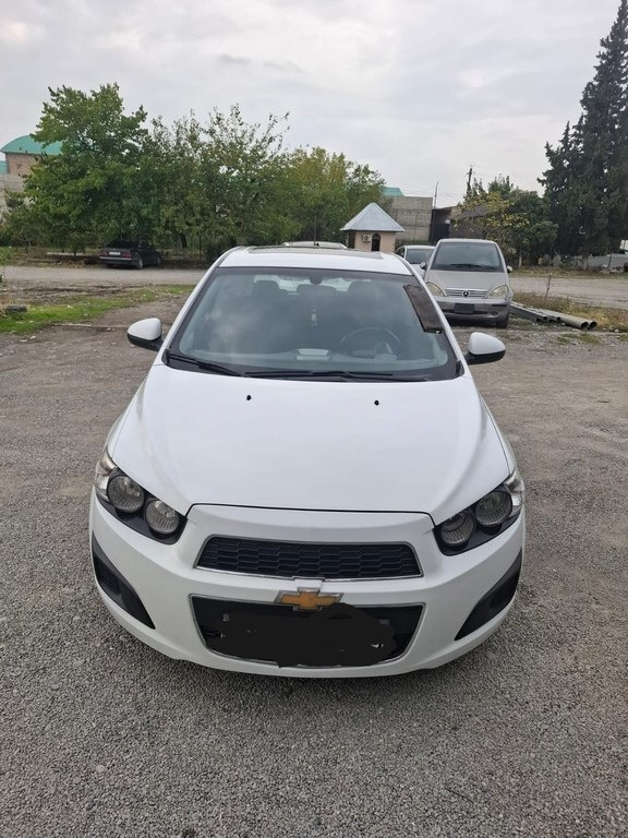 2012 Chevrolet Aveo, 1.4L, 150000km - Image 1