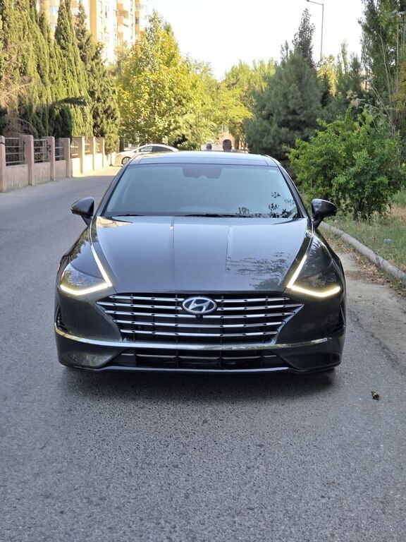 2023 Hyundai Sonata, 2.0L, 71000km - Image 2