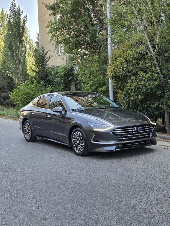 2023 Hyundai Sonata, 2.0L, 71000km - Image 3