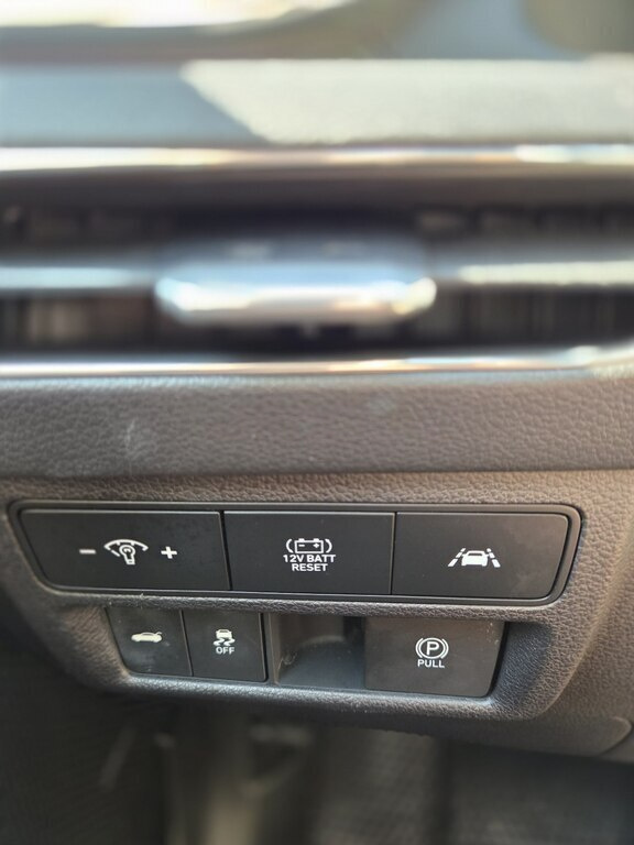 2023 Hyundai Sonata, 2.0L, 71000km - Image 9