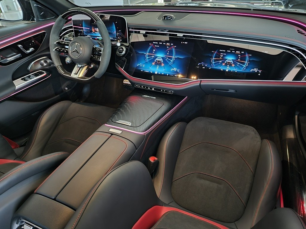 2025 Mercedes E 53 AMG 4MATIC+, 3.0L, 5500km - Image 18