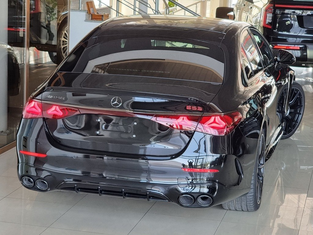 2025 Mercedes E 53 AMG 4MATIC+, 3.0L, 5500km - Image 8