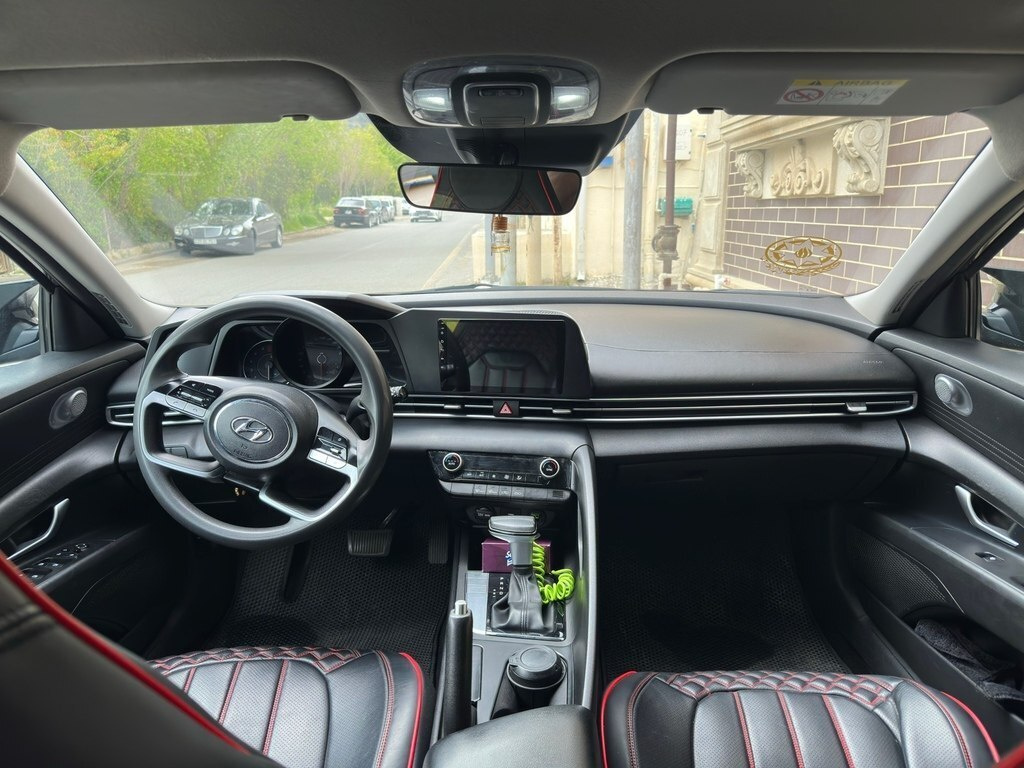 2022 Hyundai Elantra, 1.6L, 120000km - Image 12