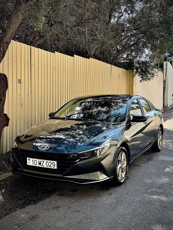 2022 Hyundai Elantra, 1.6L, 120000km - Image 6