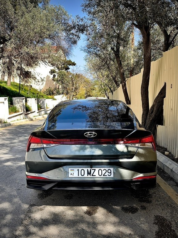 2022 Hyundai Elantra, 1.6L, 120000km - Image 7