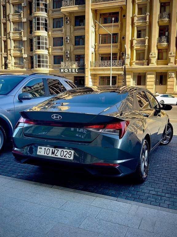 2022 Hyundai Elantra, 1.6L, 120000km - Image 8