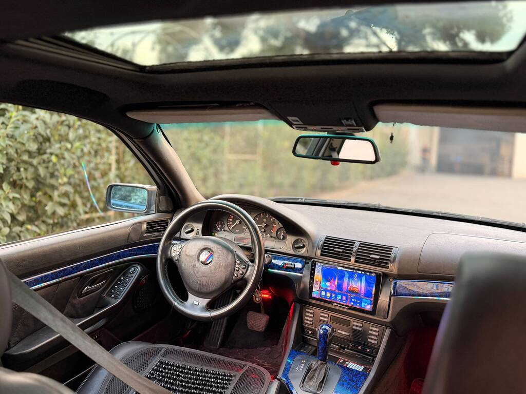 1999 BMW 528, 2.8L, 284000km - Image 3