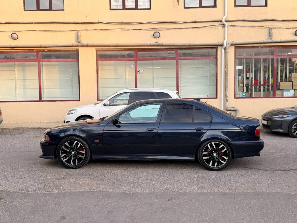 1999 BMW 528, 2.8L, 284000km - Image 6