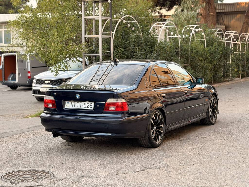 1999 BMW 528, 2.8L, 284000km - Image 7