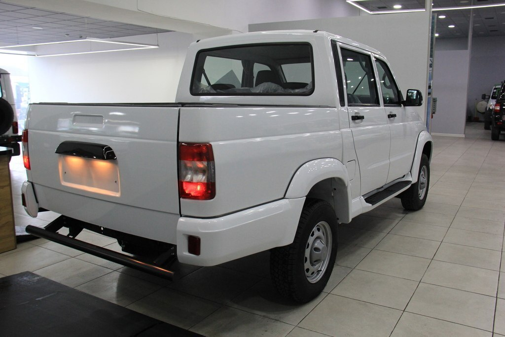 2025 UAZ Pickup, 2.7L, 0km - Image 12