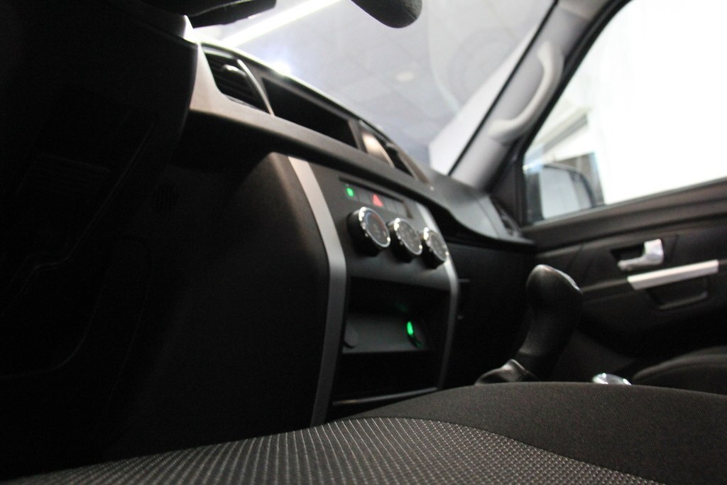 2025 UAZ Pickup, 2.7L, 0km - Image 18